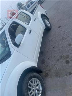 نيسان فرونتر